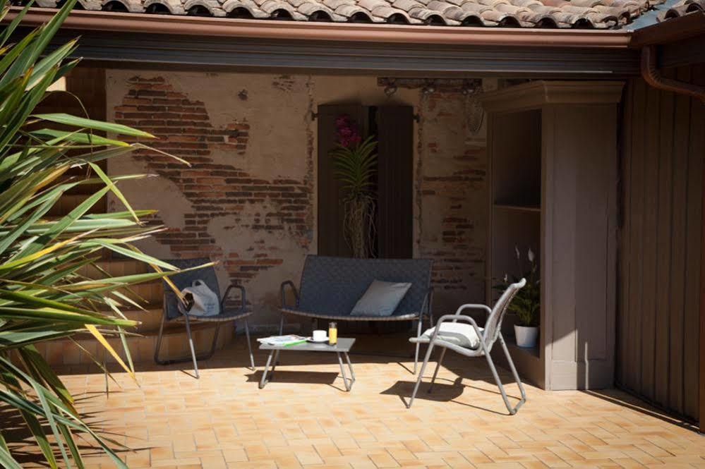 Hotel La Ferme D'En Chon Biscarrosse Exterior foto